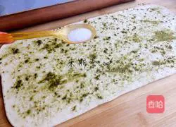 Illustration of how to make sweet bean noodle flower rolls 10