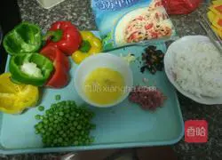 Illustration of how to make colorful pepper baked rice 1