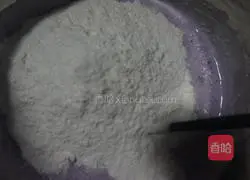 Illustration of how to make glutinous purple sweet potato rice cake 4
