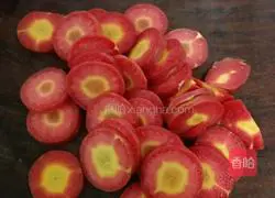 Illustration of how to make carrot and millet paste 2