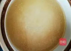 Illustration of how to make bacon clay pot rice 3