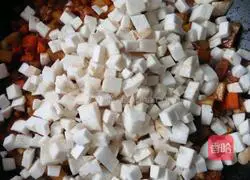 Illustration of the simple version of rice cooker stew 14