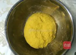 Illustration of how to make pumpkin rolls 7