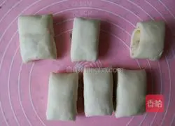 Illustration of how to make sesame and scallion flower rolls 9