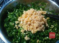 Illustration of how to make egg and leek box 9