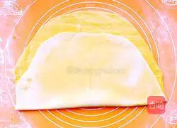 Illustration of how to make carrot rolls 12