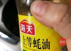 Illustration of how to cook sausage and rice 16