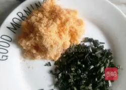 Illustration of how to make meat and chicken leg rice balls 4