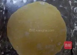 Illustration of how to make three-color hair cake 12