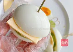 Cheese and Egg Burger Illustration of how to do it 10