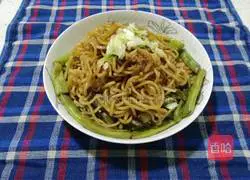 Illustration of authentic old Beijing lentil braised noodles 9