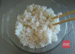 Illustration of how to make curry chicken and dolphin rice balls 10