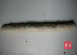 Illustration of how to make ham sausage rolls 6