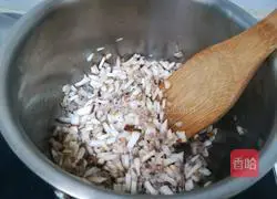 Mushroom and beef pimple soup baby food supplement nutrition recipe recipe illustration 4