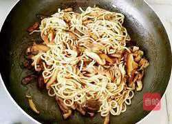 Illustration of braised mushroom noodles 17