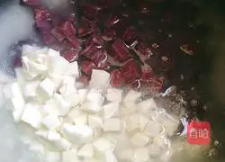 Illustration of how to make yam, purple sweet potato and oatmeal porridge 4