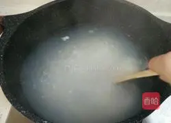 Illustration of how to make mushroom and chicken porridge 6