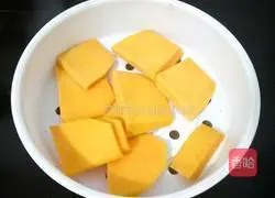 Illustration of homemade hair cake 2