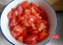 Illustration of making braised beans and noodles 3