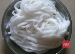 Illustration of braised rice noodles 1