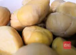 Illustration of how to make healthy chestnut barley porridge 3