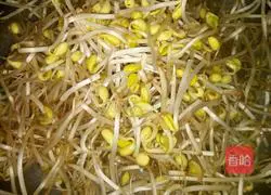 Illustration of braised noodles 3