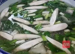 grass bud Illustration of how to make cross-bridge rice noodles 4