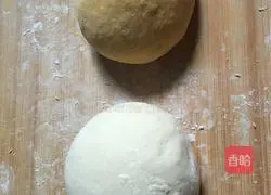Illustration of how to make two-color chrysanthemum rolls 2
