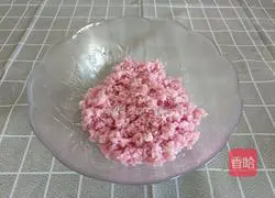Illustration of making Sakura mashed potato rice balls 5