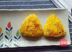 Golden Triangle Rice Ball Recipe Illustration 9