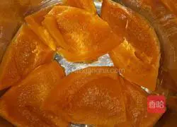 Illustration of how to make homemade pumpkin hair cake 2