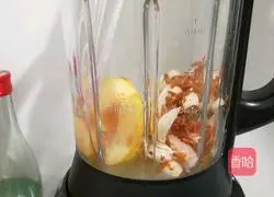 Illustration of how to make lotus seed, lily and white fungus rice paste 3