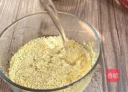 Pumpkin, red bean and millet Illustration of how to make porridge 5