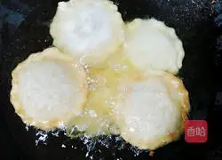 Illustration of how to make spiced mutton box 11