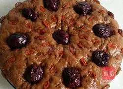 Illustration of how to make brown sugar and jujube hair cake 6