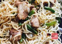 Illustration of home-style braised noodles 12