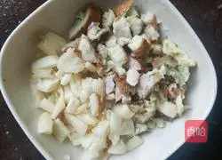 Illustration of how to make rice cooker baked chicken with ginger and ginger 2