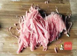 Illustration of home-style braised beans and noodles 5