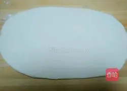 Illustration of how to make Laoganma flower rolls 8