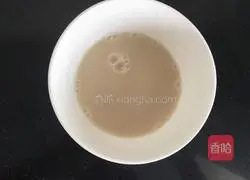 Illustration of how to make wolfberry corn cake 3