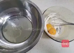 Strawberry Box Cake Recipe Illustration 5