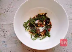 Illustration of how to make kimchi sesame rice noodles 7