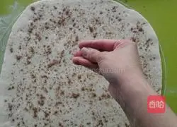 Illustration of how to make rolled flower rolls 4