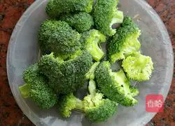 Illustration of how to make baked sea cucumber rice with abalone sauce 3