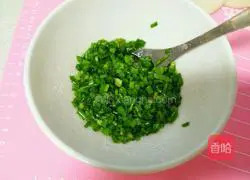 Illustration of how to make fresh onion rolls 6