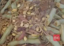 Illustration of how to make rice dumplings and lentils braised noodles 14