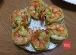 Thai Shrimp Burger Recipe Illustration 7