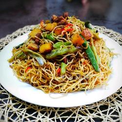 Braised noodles with beans and potatoes