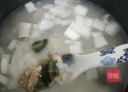 Preserved egg and lean meat porridge Practice illustration 7