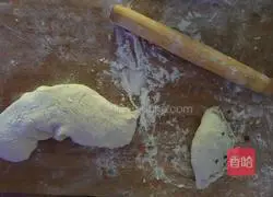 Illustration of how to make chive box 5